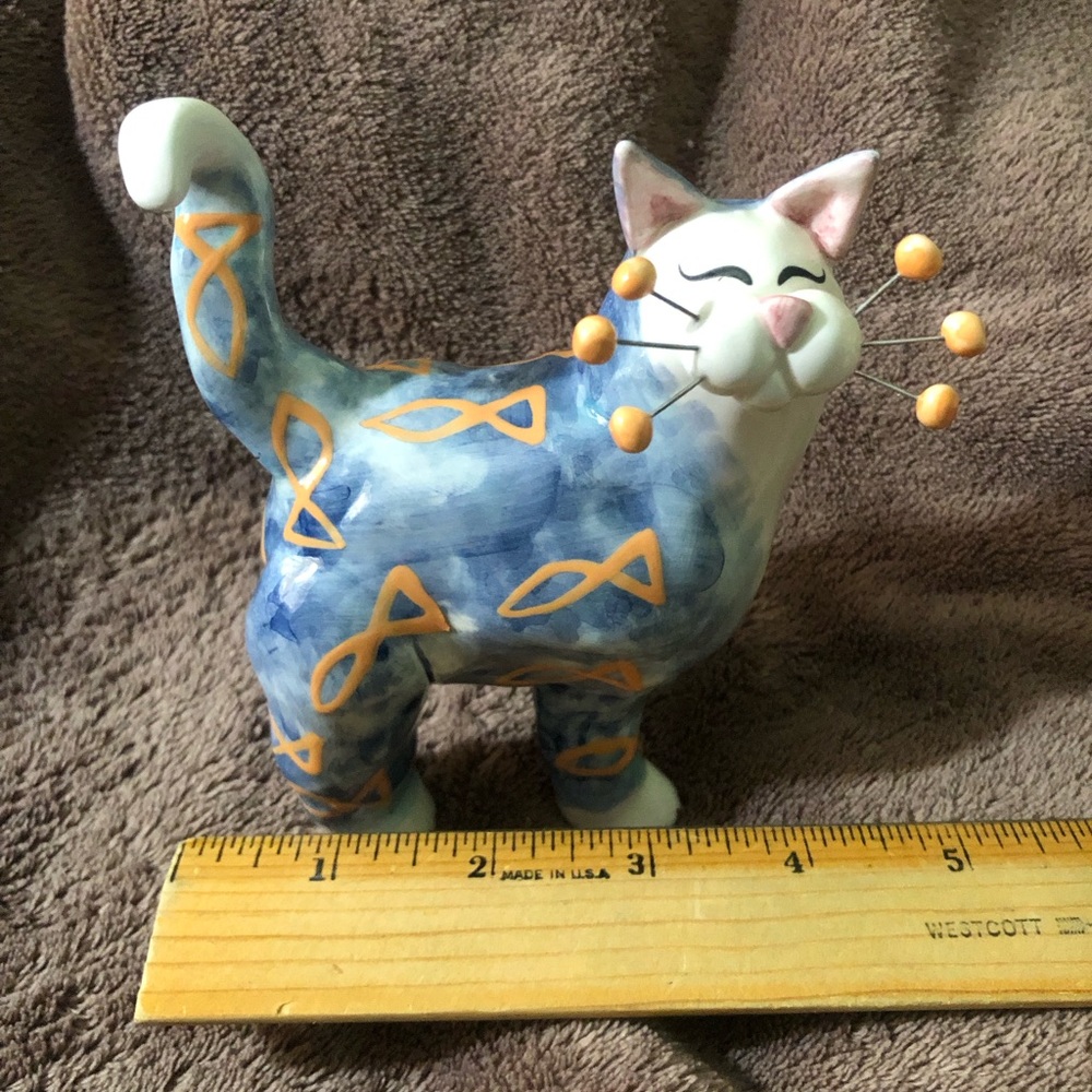 Collectible Cat figure signed 🐱 - Picture 7 of 9
